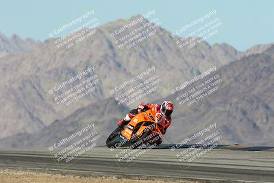 media/Dec-01-2025-Moto Forza (Mon) [[2daa91e15f]]/1-Advanced Group/Session 4 Turn 9/